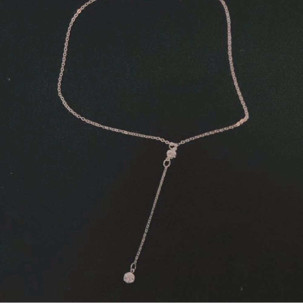Silver dangle necklace